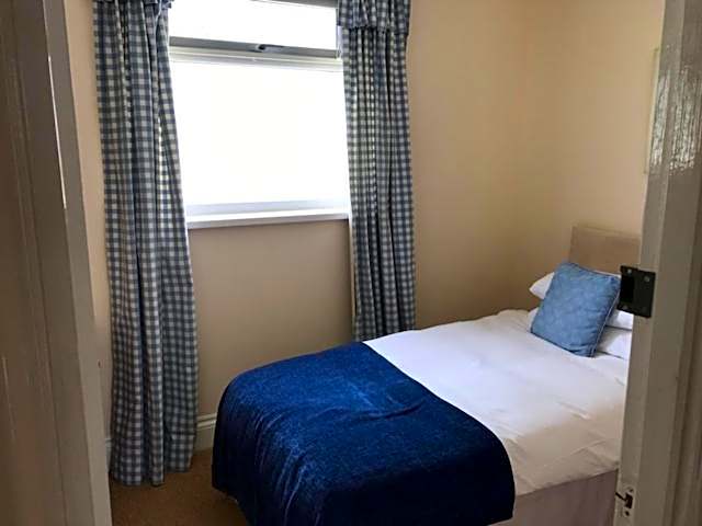 The Beaufort, Raglan