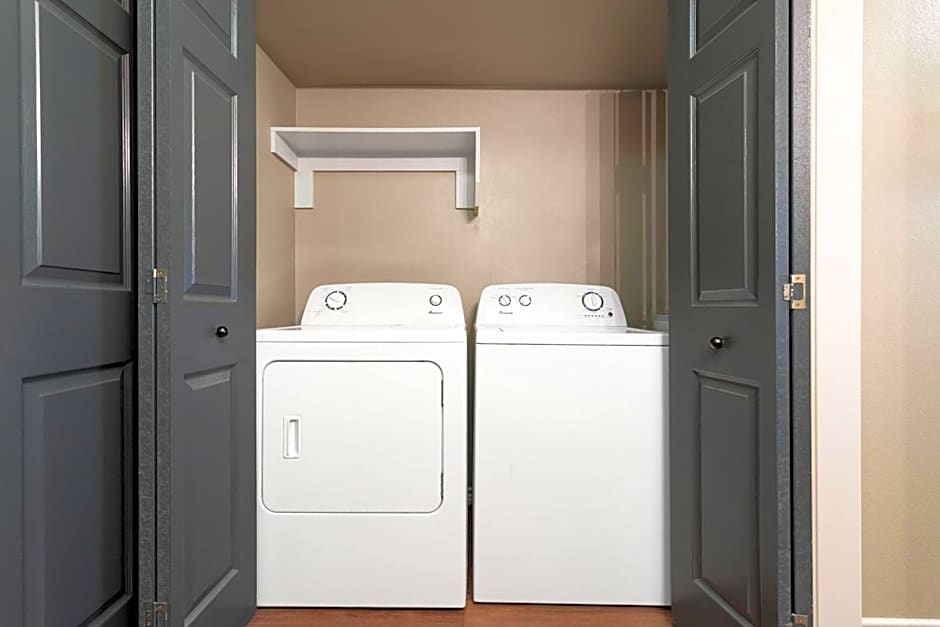 Eagle's Den Suites Carrizo Springs a Travelodge by Wyndham