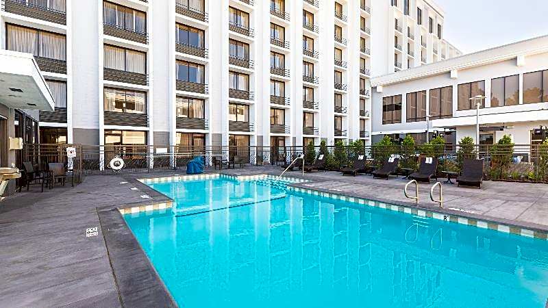 Holiday Inn San Jose Airport
