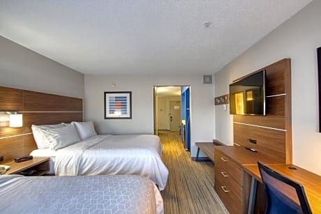 suite two queen beds