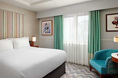 Superior Twin 2 Queen Beds- capacity 3