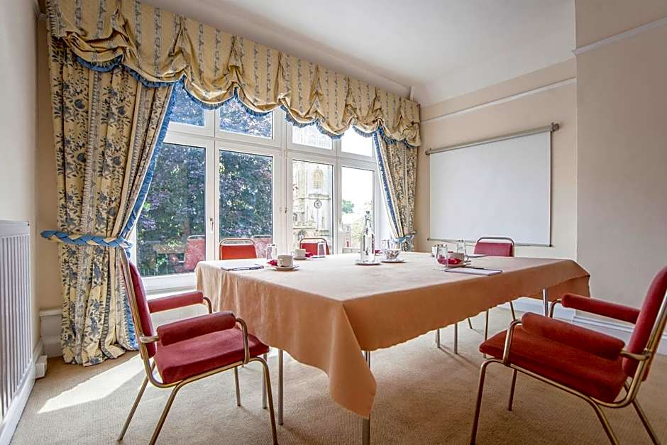 The Walnut Tree Hotel