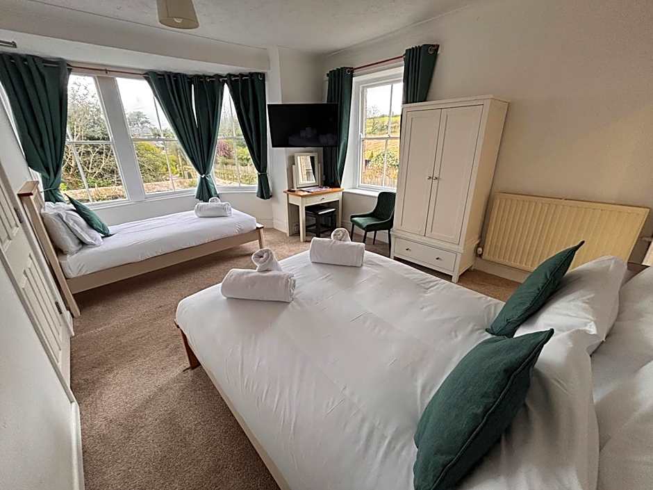 The Coldstreamer Inn