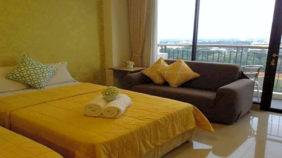 Beverly Dago Apartment