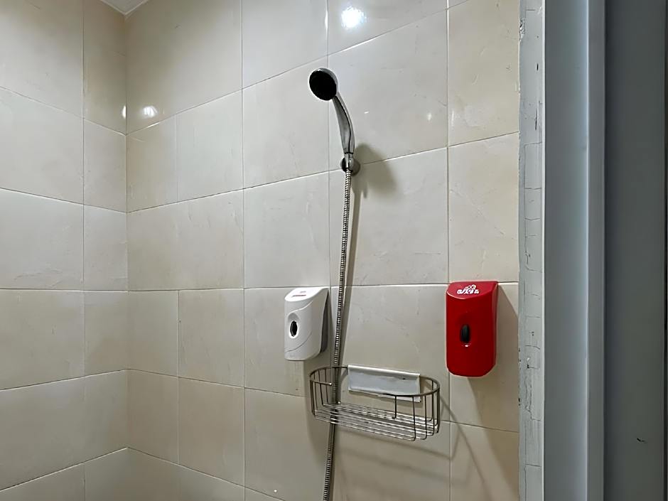 Urbanview Hotel Minongga Pondok Labu by RedDoorz