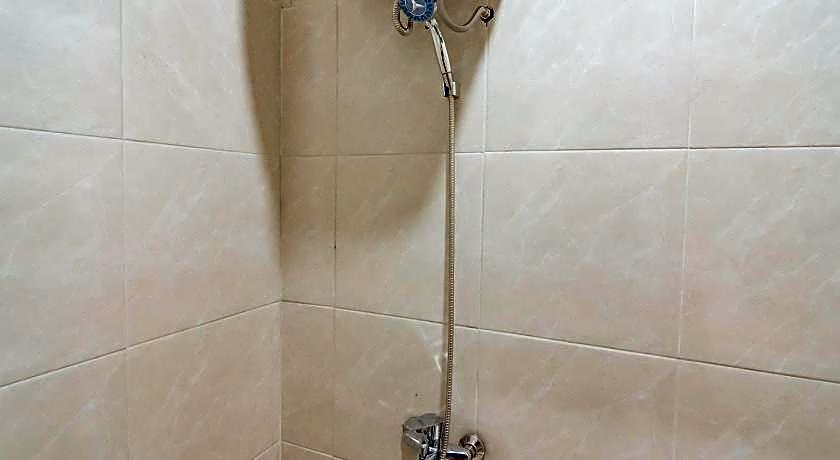 RedDoorz Plus @ Bagusrangin Street