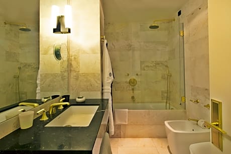 double or twin classic room