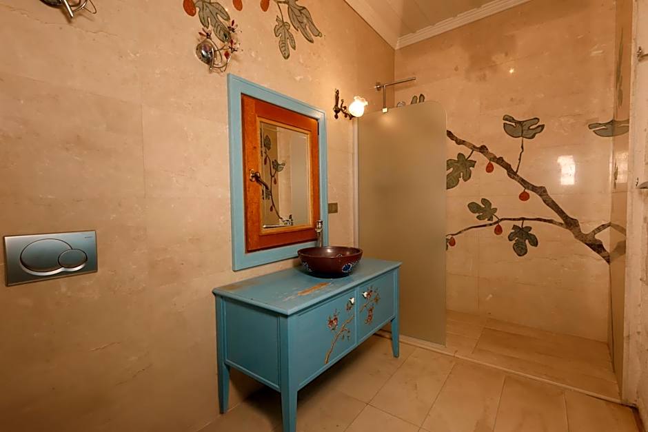 Anatelein Cave Hotel