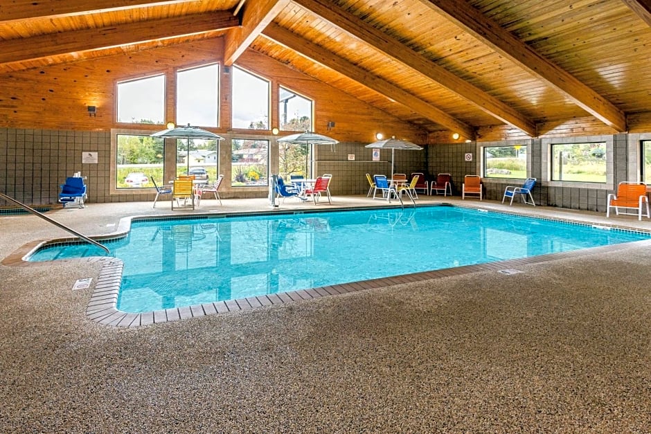 AmericInn by Wyndham Duluth South Proctor Black Woods Event Ctr