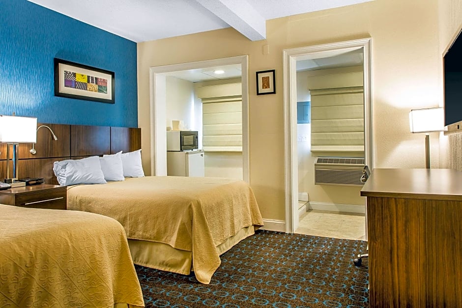 Photo 1 of 3 of 2 Double Beds