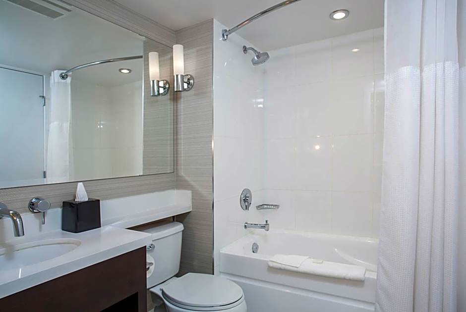 Sandman Signature Kamloops Hotel