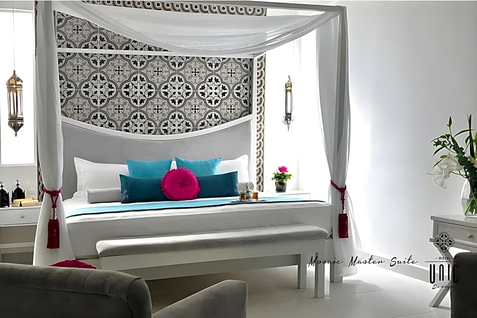 Photo 1 of 11 of Master Suite, Jacuzzi®