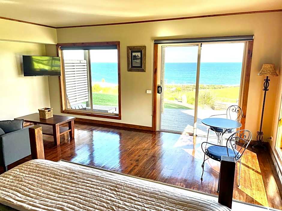 Castaways Apollo Bay