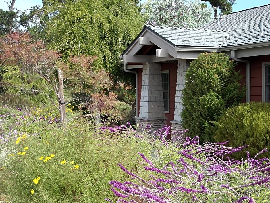 Cambria Pines Lodge