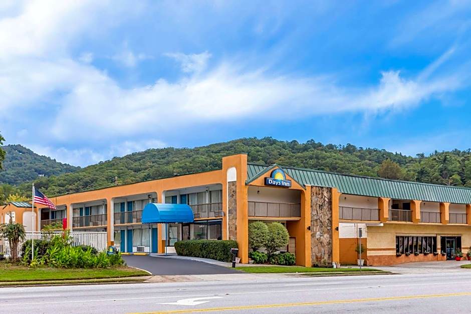 Days Inn by Wyndham Clayton