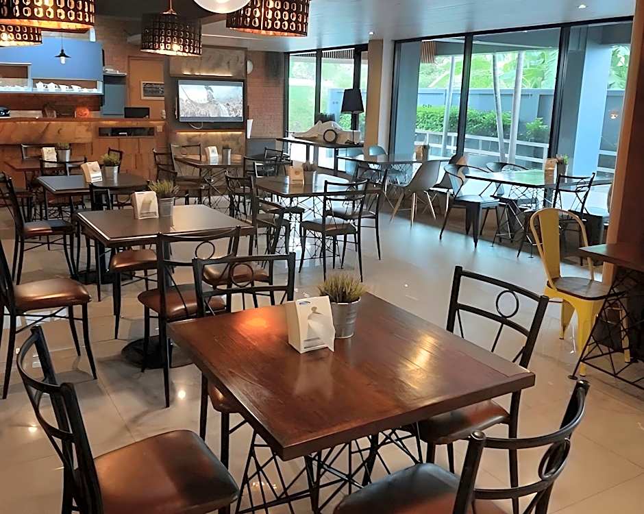 Coco Hotel