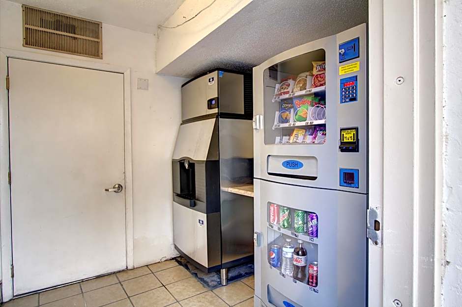 Motel 6 Richfield OH