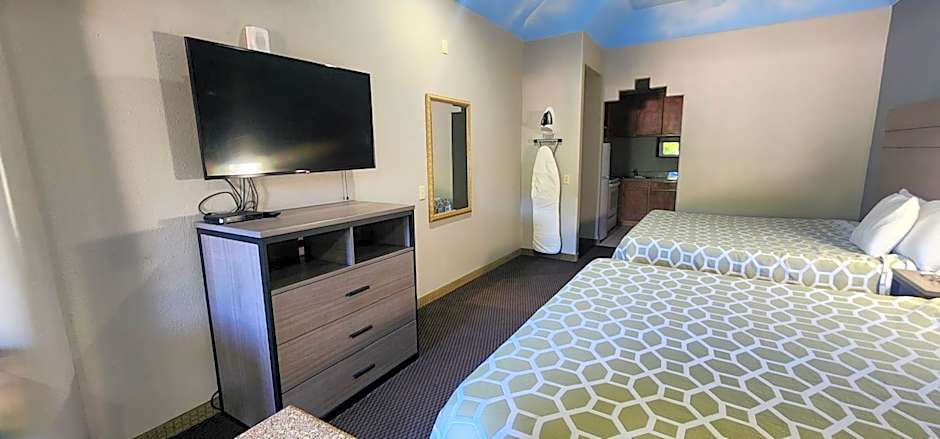 Regency Inn & Suites By Capital O Houston IAH Airport
