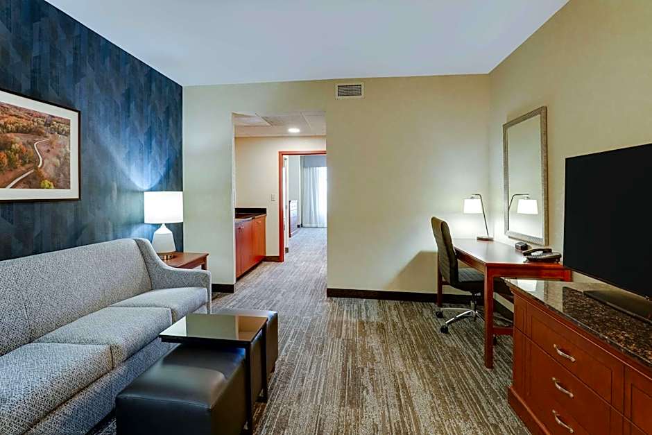 DRURY INN & SUITES MT VERNON