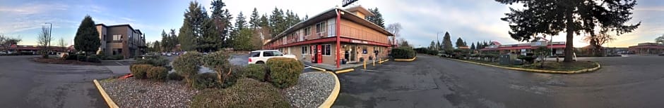 Smokey Point Motor Inn