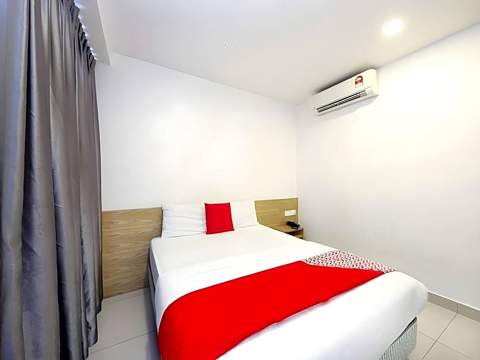 Iris Hotel