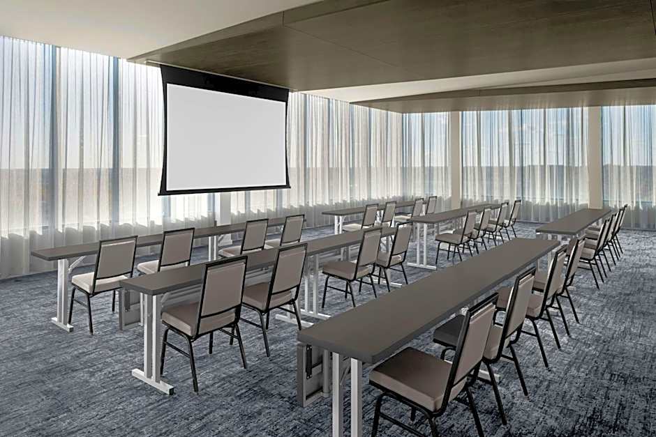 AC Hotel by Marriott St. Louis Clayton