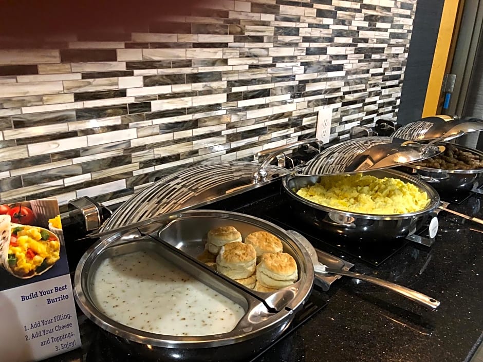 Best Western Plus Hill Country Suites - San Antonio