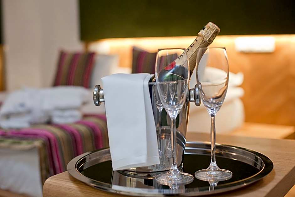 Platinum Palace Residence Boutique Hotel