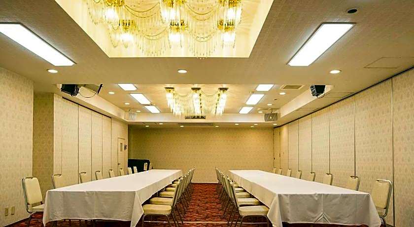 City Hotel Airport in Prince