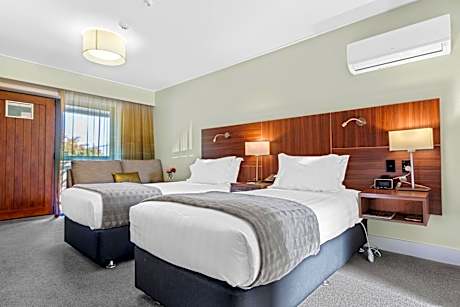 Standard Room with Two Single Beds