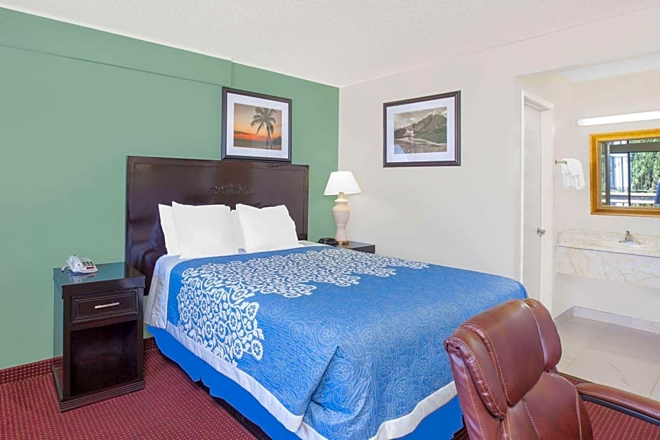 Days Inn by Wyndham Lost Hills