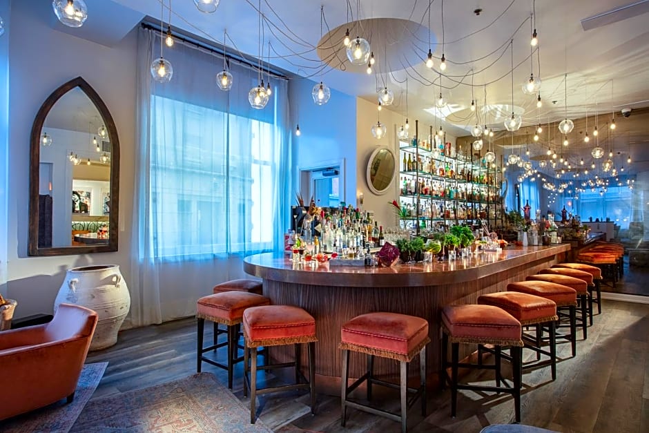 International House Hotel