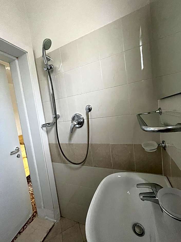 Hotel Alex