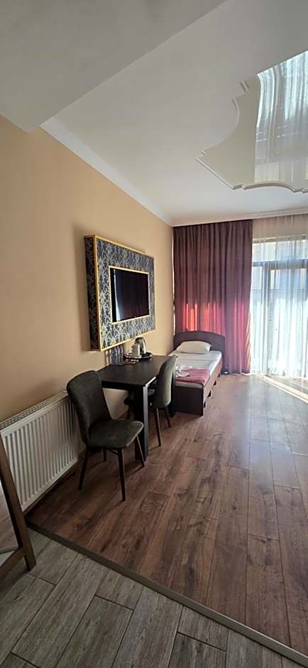 MAHALI HOTEL