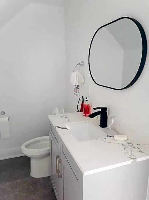 Renovated 3 Bedroom House-Niagara View