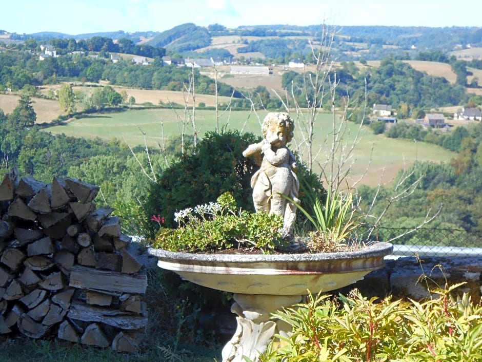 Chateau De Courbelimagne, Raulhac