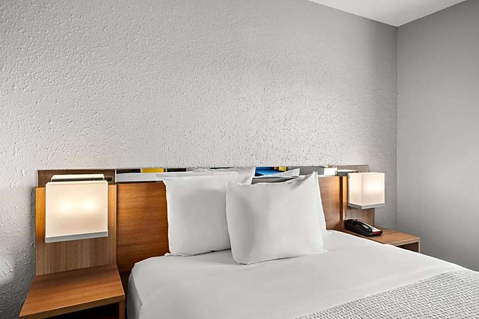 Microtel Inn & Suites by Wyndham Lexington