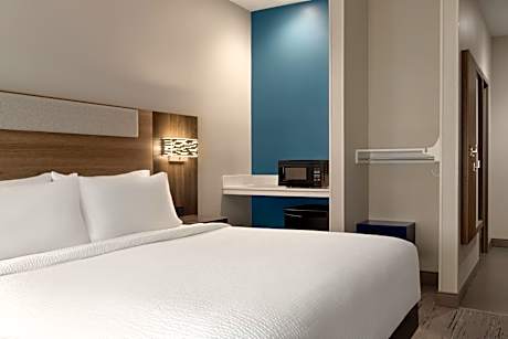 Holiday Inn Express Hotel & Suites Edmond By IHG