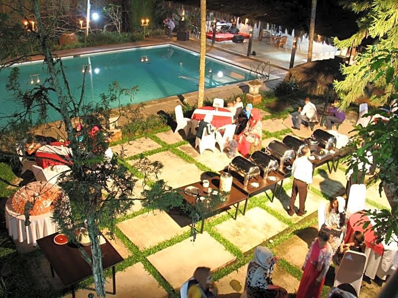 Augusta Hotel & Glamping Sukabumi