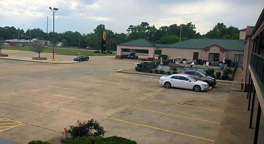 Super 8 by Wyndham Jasper TX