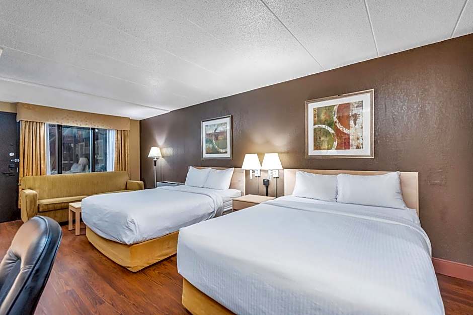 Seven Oaks Hotel Regina, SureStay Collection by Best Western