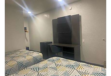 Deluxe Quadruple Room - Non-Smoking