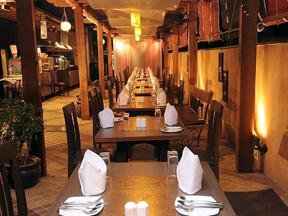 Fariyas Hotel