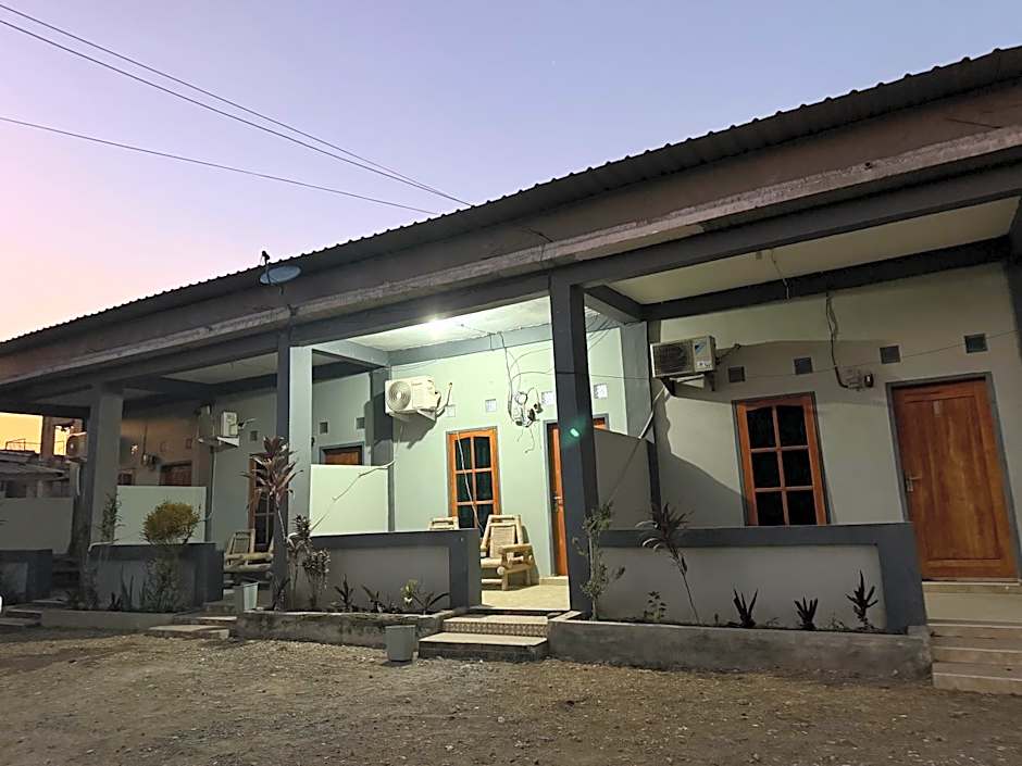 Sumbawa Maluk Homestay Kost tika