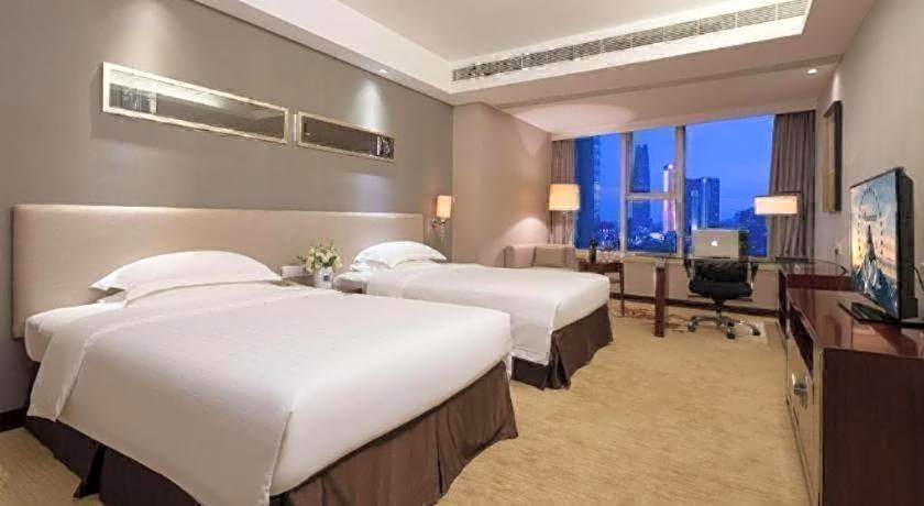 Leisure Hotel