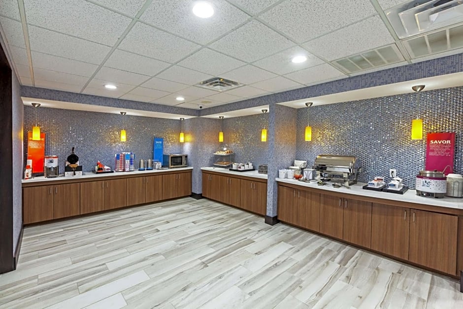 Hampton Inn By Hilton & Suites Houston-Bush Intercontinental Airport