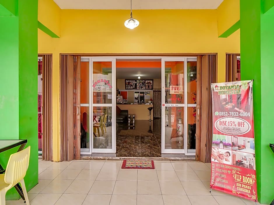 OYO 90024 Botania Homestay & Cafe
