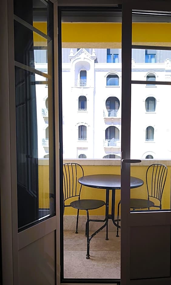 Ey Lisbon GuestHouse