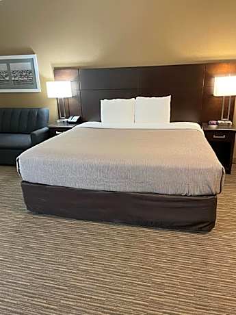 King Suite - Accessible/Non-Smoking