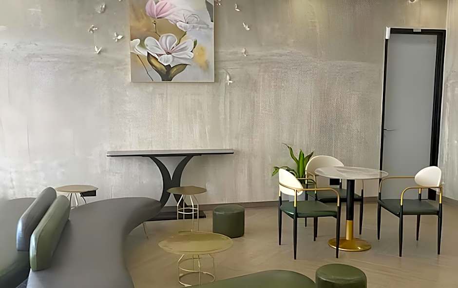 Sri Indar Hotel & Suites